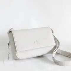 【新品未使用 Calvin Klein ショルダーバッグ ホワイト
