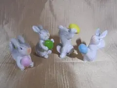 玉遊びする　ウサギ　うさぎ　4名様
