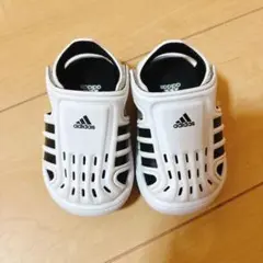 アディダス　サンダル