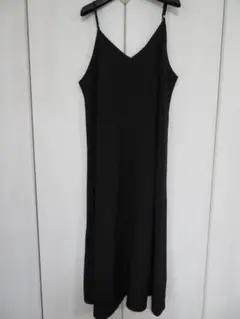 マキシワンピ　キャミワンピース　3XL　新品未使用　黒　ロングワンピ