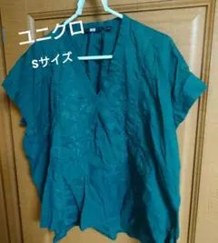 ユニクロ　コットンエンブロイダリーブラウス　グリーン