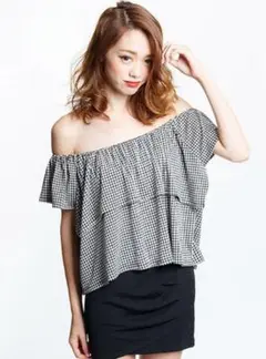 【SALE】 LIP SERVICE オフショルフレアカットトップス