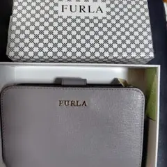匿名配送　♡　FURLA グレー 二つ折り財布　USED