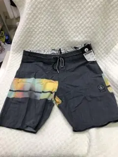 新品VOLCOM ボルコムSLINGERS ショートパンツ 34