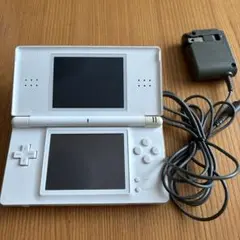 【付属品あり、箱無】ニンテンドーDS ホワイト 本体 ACアダプター付き