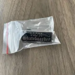 100% Skateboarder バッジ HARD LUCK