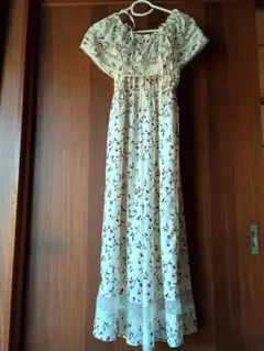 花柄オーバーオール