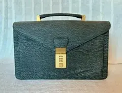 【美品】amiet シャークスキン　ダイヤルロック　セカンドバッグ　チャコール