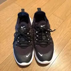 NIKE ナイキ エア マックス アクシス　24.5cm