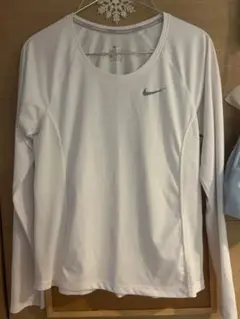 【美品!】ランニング用　Nike ドライフィットホワイト白 長袖 トップス