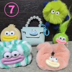 ⑦ソーセージリップモンスターグッズ5個とチャーム