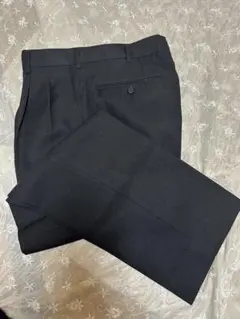 [新品]黒のプリーツデザインスラックス