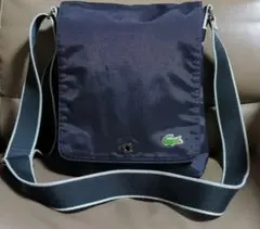 Lacoste. ショルダーバッグ