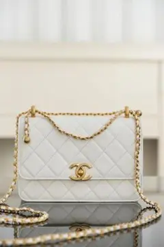 CHANEL ショルダーバッグ ホワイト