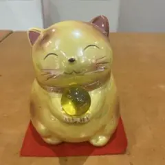開運招福　微笑み招き猫貯金箱　開運イエロー約１２㎝