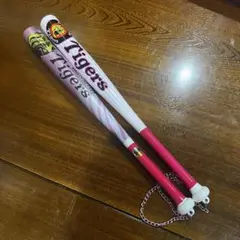 阪神タイガーズ 応援グッズ カンフーバット　応援棒　ピンク