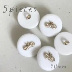 Item thumbnail for item d5ff4c03-f710-4365-8587-77c88059e90d