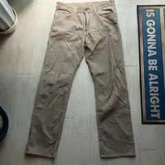 UNIQLO ベージュ ストレートレッグパンツ 32