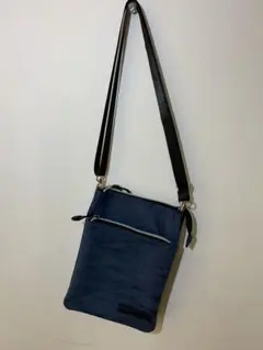 ネイビー 合成皮革 ショルダーバッグ