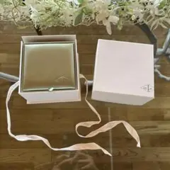 ヴァンクリフ アンド アーペルのギフトボックス