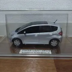 ホンダ　白フィット　カラーサンプル　ディスプレイモデル　ミニカー Amazon | ミニカー カラーサンプル フィット RS 1/24 ミニカー