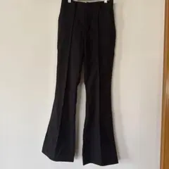 センタープレスフレアパンツ　グレイル