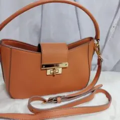 美品✨ハーフムーンミニショルダーバッグNATURALBEAUTYBASIC