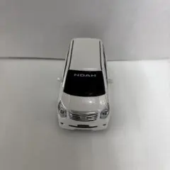 非売品　トヨタ NOAH ホワイト ミニカー