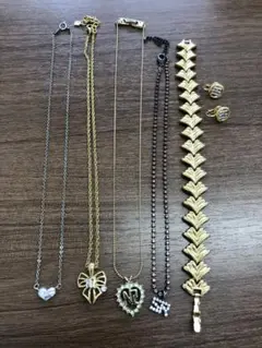 ニナリッチ　ネックレス　イヤリング　ブレスレット　4°c