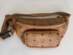MCMのボディーバッグ
