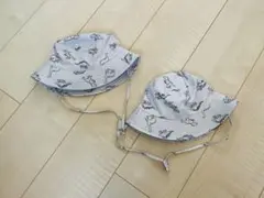 恐竜柄グレー帽子2個セット　50 46 ペアルック