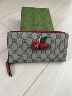 SALE中!GUCCIチェリー長財布・ミニ財布セット(値段交渉あり)