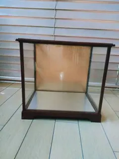 ガラスケース