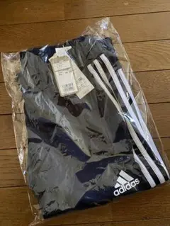 新品　未開封　アディダスロングパンツ　人気モデル　サイズL