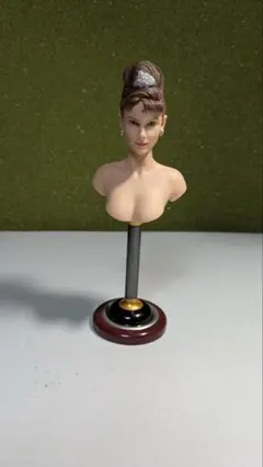 オードリヘップバーン　フィギュア　ヘッド＆バスト