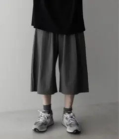 【完売品・美品】remer ルーズサイドプリーツワイドガウチョパンツ　グレー