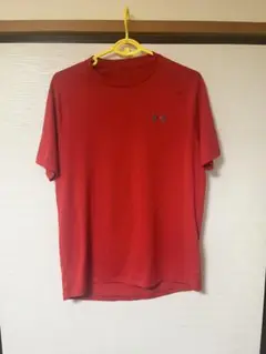 アンダーアーマー　半袖Tシャツ　赤
