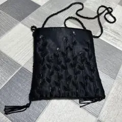 未使用！ハンドメイド 黒ビーズ刺繍ポシェット