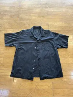 NEW ERA ブラック 半袖シャツ