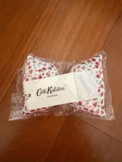 Cath Kidston キャスキッドソン　パフィーリボンフォングリップ