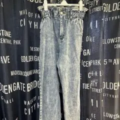 ハイウエスト ライトブルーデニムパンツ