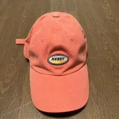 韓国　NERDY サーモンピンク キャップ