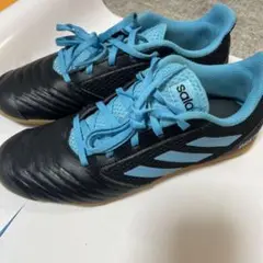 adidas フットサルシューズ PREDATOR