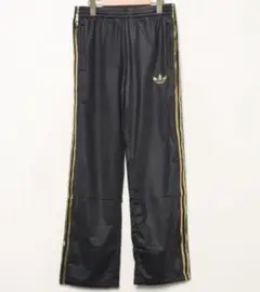 1361 アディダス トラックパンツ 黒 ✖️ 金 M