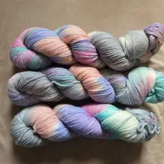 【新品】メリノウール100%　毛糸　編み物　手芸　マルチカラー　300g