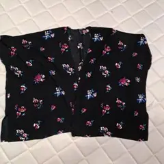 お値下げ中FOREVER 21 花柄カーディガン ブラウス黒