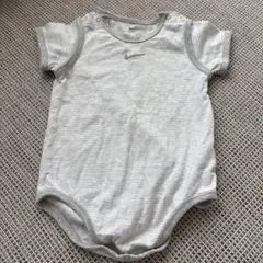 Nike グレー ロンパース　70㎝