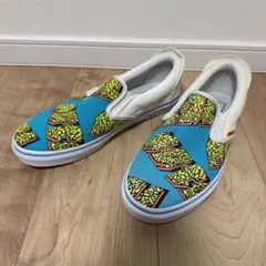 Item thumbnail for item 72e4b4c6-d89c-4439-8951-c30e00de9788