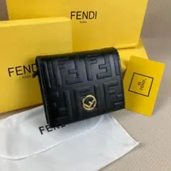 激安価格 FENDI ブラック 二つ折り財布 FFロゴ 小銭入れ