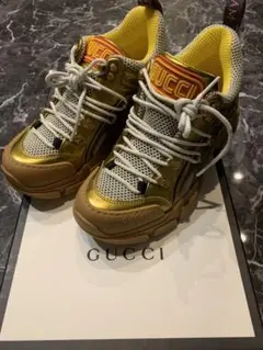 【定価13万円】グッチ フラッシュトレックセガ メタリックゴールド W
